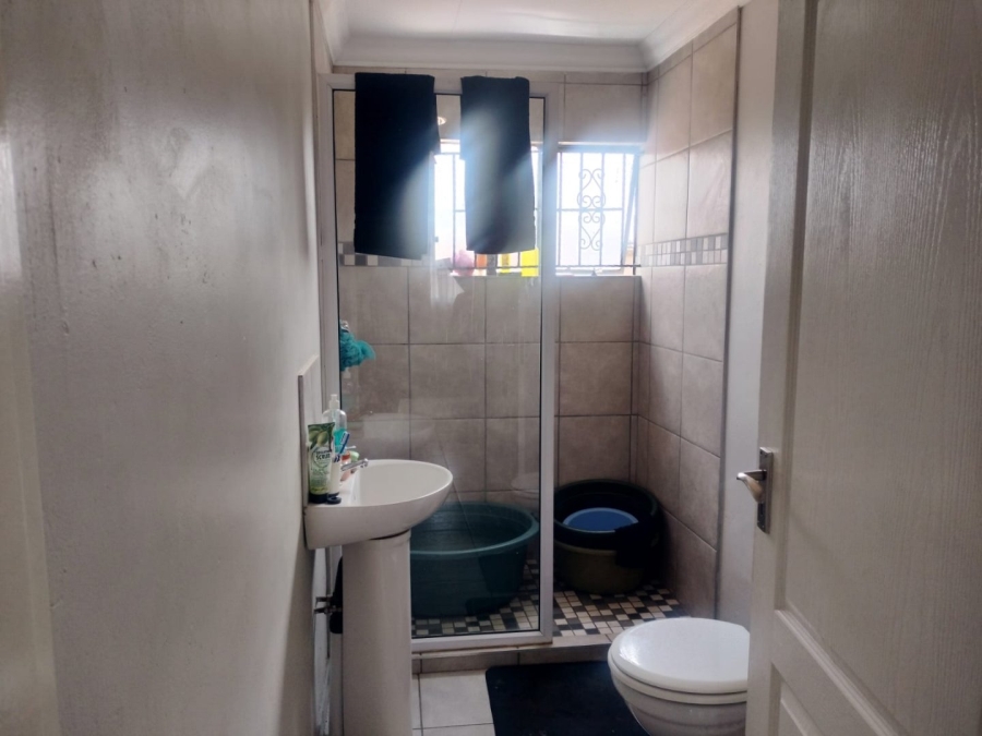 2 Bedroom Property for Sale in Bloemside 5 Free State